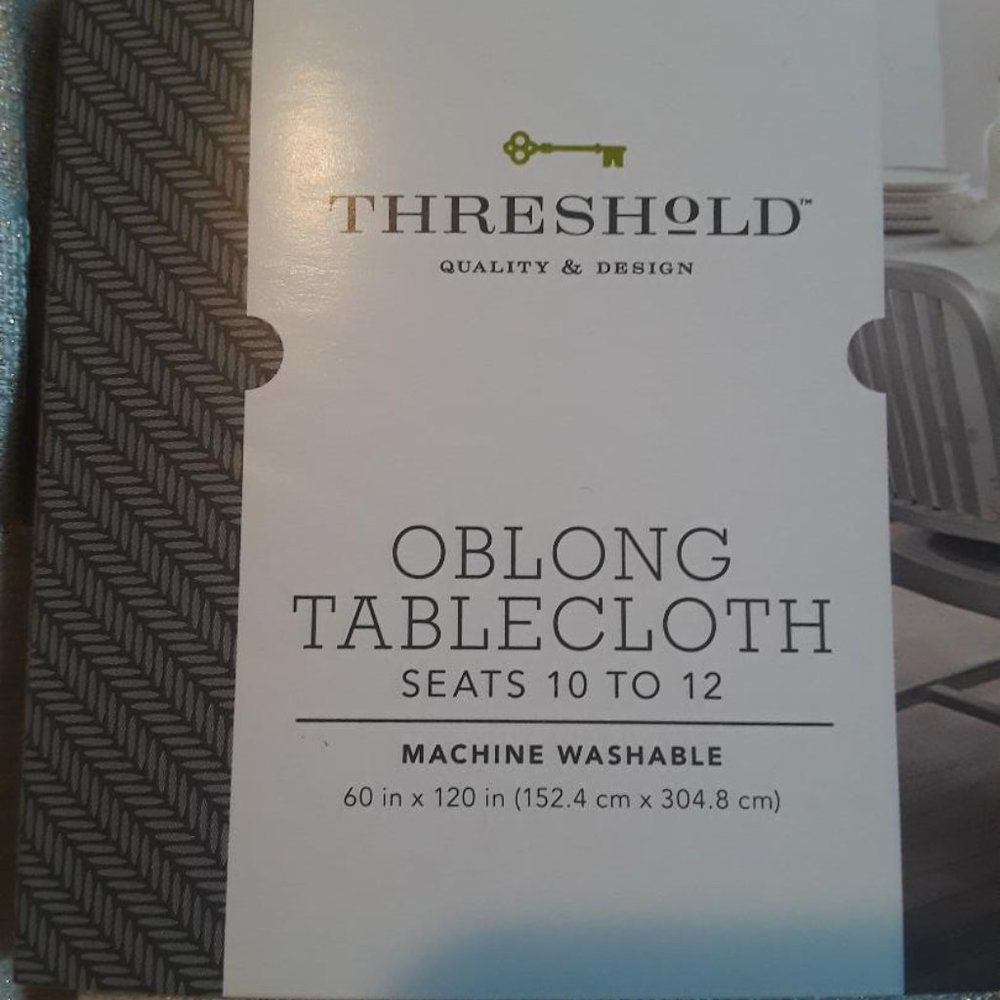 Tablecloth  - 60"x120" Snowflakes NWT --hold